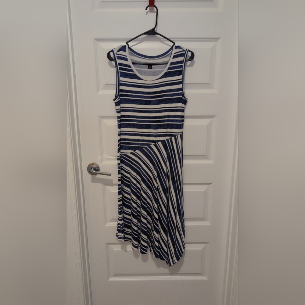 New Directions Navy and White Striped Dress